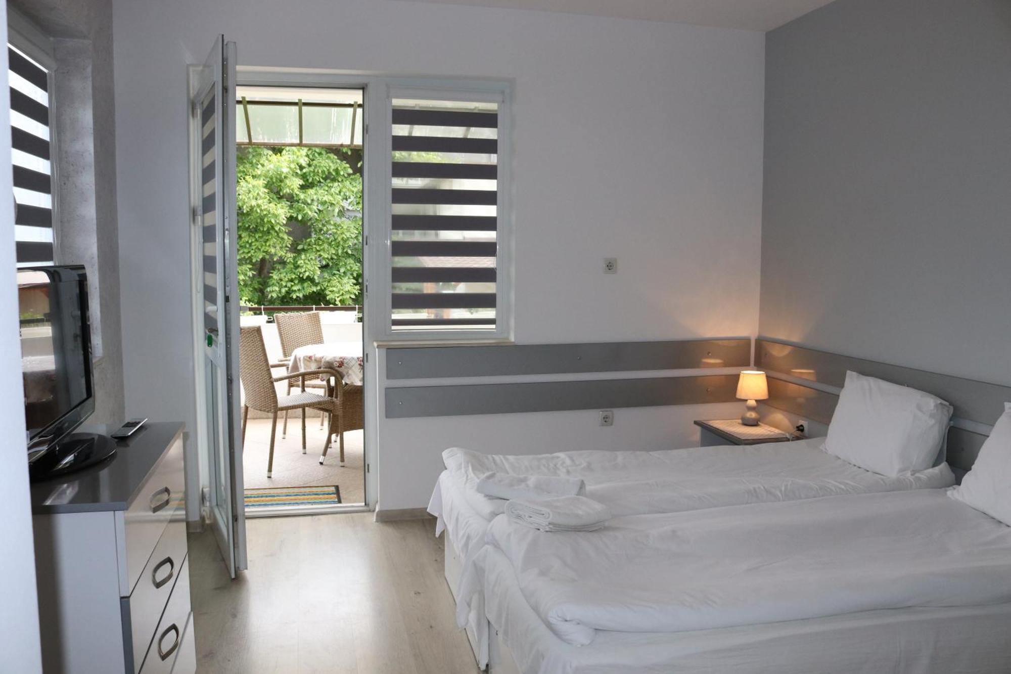 Saint Maria Guest House Welingrad Exterior foto